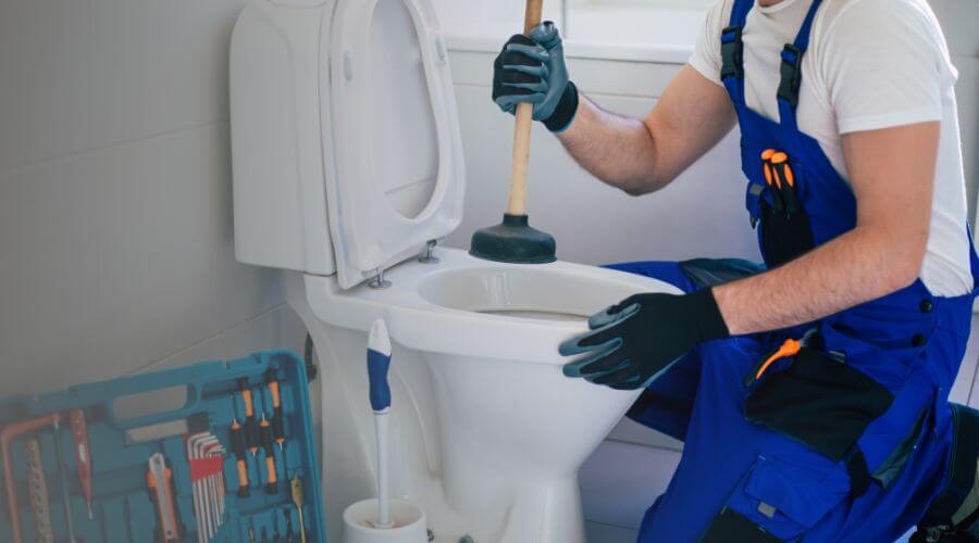 Expert burst pipe repair services in Recluse, WY